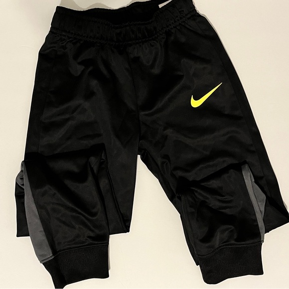 2 Nike Black and Gray Tracksuit with Neon Yellow Trim. - Picture 5 of 6